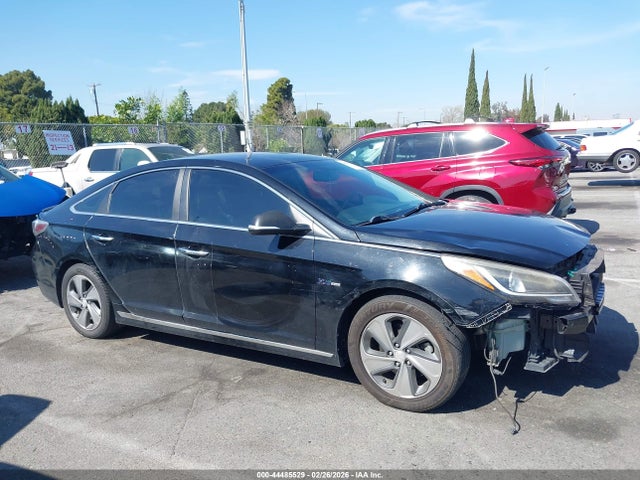 Hyundai Sonata Hybrid Limited 2017 KMHE34L17HA048038 Image 13