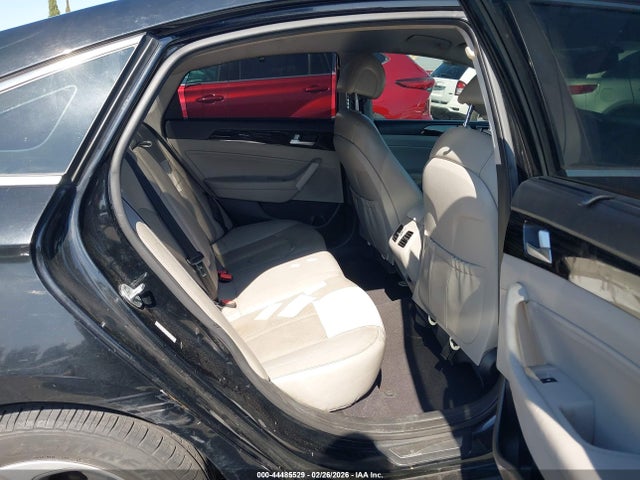 Hyundai Sonata Hybrid Limited 2017 KMHE34L17HA048038 Image 8