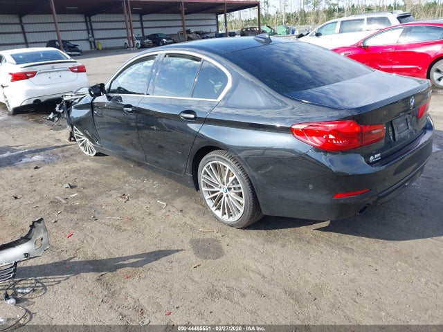 2017 BMW 530I WBAJA5C3XHG896411 Photo 2