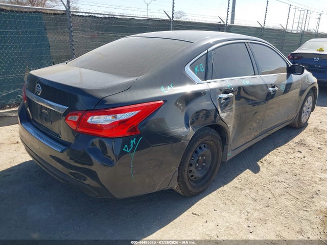 1N4AL3AP6HN325409 Nissan Altima 2.5 S