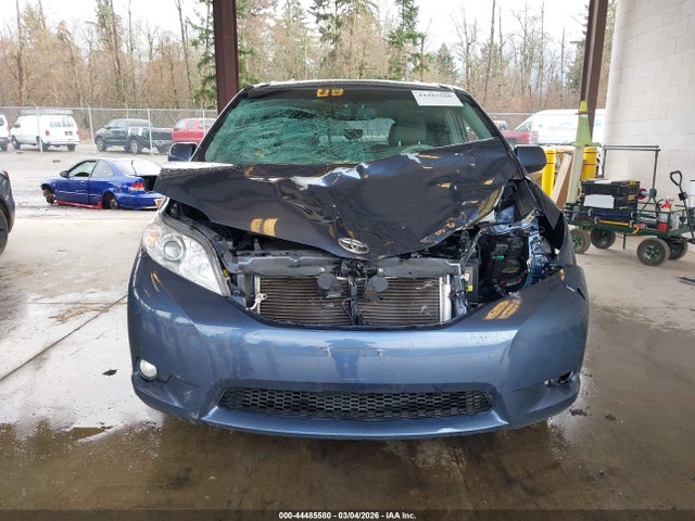 5TDYK3DC2ES456797 Toyota Sienna Xle V6 8 Passenger