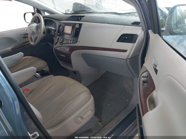 5TDYK3DC2ES456797 Toyota Sienna Xle V6 8 Passenger