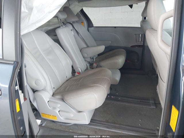 5TDYK3DC2ES456797 Toyota Sienna Xle V6 8 Passenger