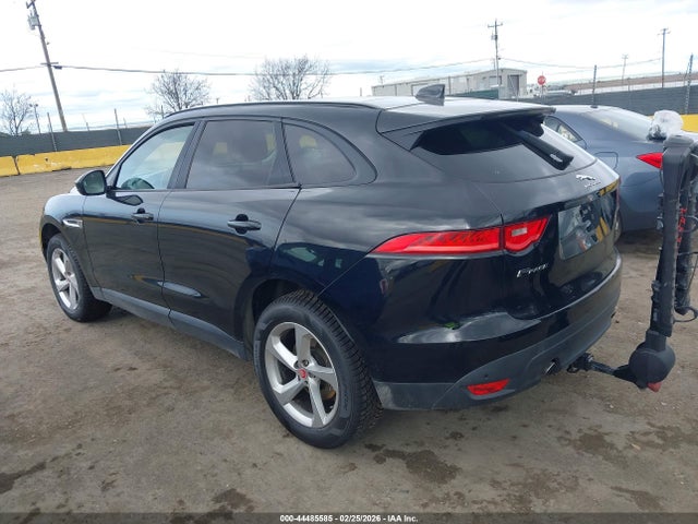 2018 JAGUAR F-PACE SADCJ2FXXJA264224 Photo 2