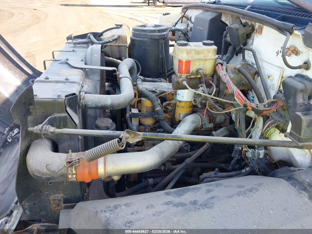 Auction sale of the 2000 Gmc Tc6h042, vin: 1GDJ6H1C2YJS13939, lot number: 44485627
