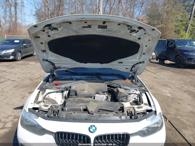 44485635 :رقم المزاد ، WBA8E5G34HNU42826 vin ، 2017 Bmw 320i Xdrive مزاد بيع