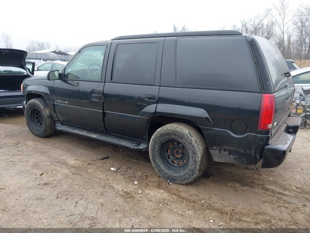 2000 CADILLAC ESCALADE 1GYEK63RXYR217327 Photo 2
