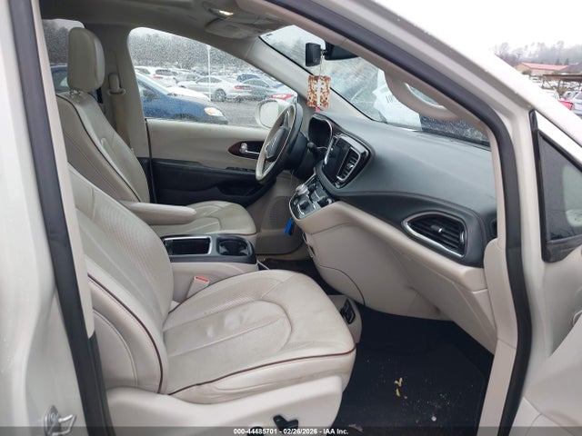 2020 Chrysler Pacifica Limited მანქანა იყიდება აუქციონზე, vin: 2C4RC1GG3LR151318, აუქციონის ნომერი: 44485701