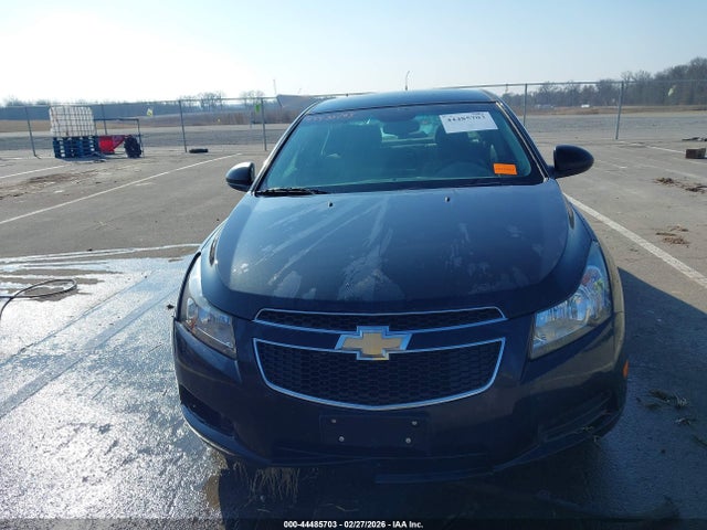 1G1PA5SHXE7352876 Chevrolet Cruze Ls Auto