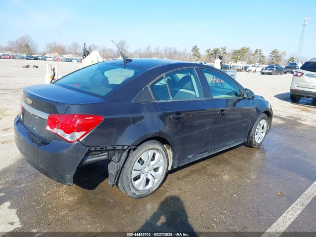 1G1PA5SHXE7352876 Chevrolet Cruze Ls Auto