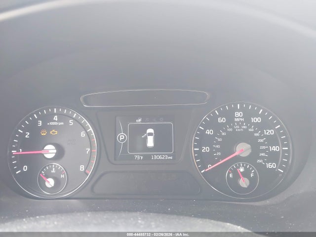 5XYPG4A34HG200945 KIA Sorento 2.4l Lx