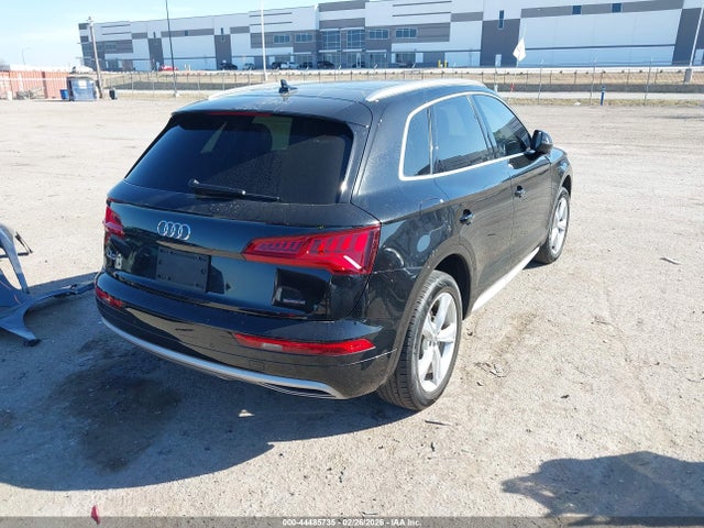 2020 Audi Q5 Premium 45 Tfsi Quattro S Tronic მანქანა იყიდება აუქციონზე, vin: WA1ANAFY0L2022348, აუქციონის ნომერი: 44485735