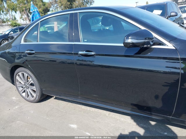 Mercedes-Benz E 350 2022 W1KZF8DBXNB081641 Image 14