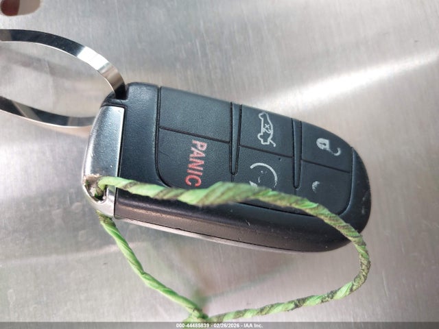 2015 Chrysler 200 C მანქანა იყიდება აუქციონზე, vin: 1C3CCCEG7FN643117, აუქციონის ნომერი: 44485839