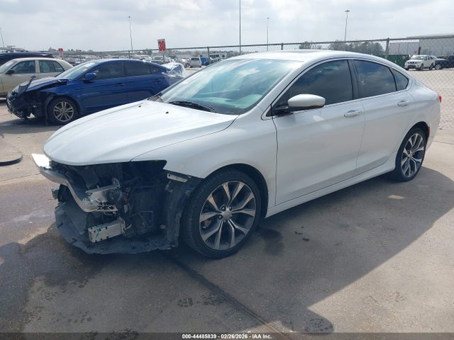 2015 Chrysler 200 C მანქანა იყიდება აუქციონზე, vin: 1C3CCCEG7FN643117, აუქციონის ნომერი: 44485839