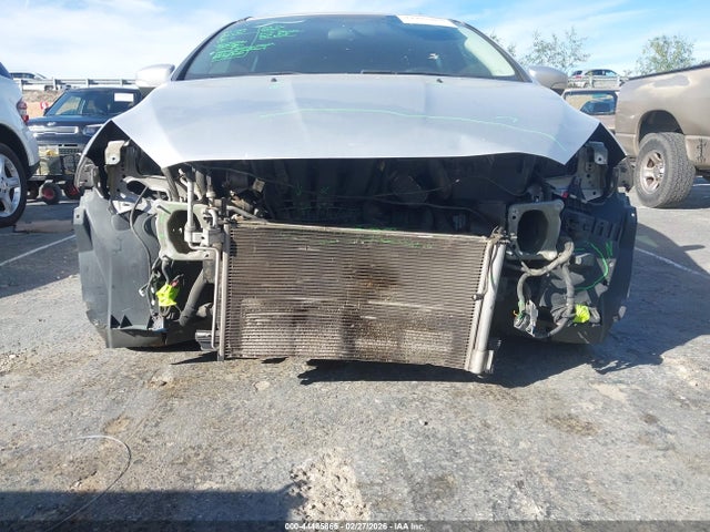 1FADP3N24FL269432 Ford Focus Titanium