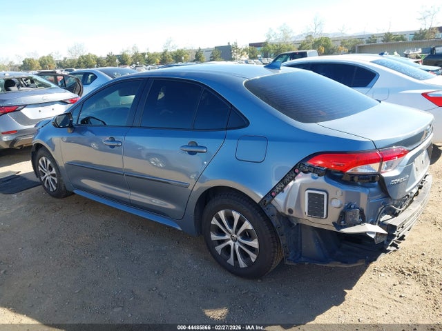 Toyota Corolla Hybrid Le 2022 JTDEAMDE2NJ048214 Image 3