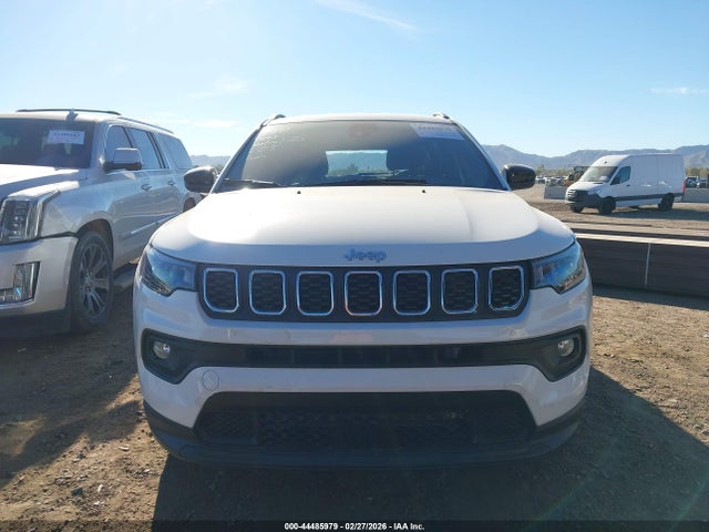 2025 Jeep Compass Latitude 4x4 მანქანა იყიდება აუქციონზე, vin: 3C4NJDBN0ST611106, აუქციონის ნომერი: 44485979