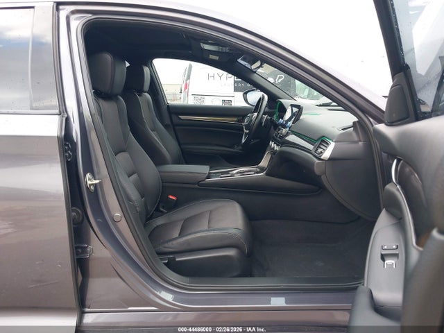 44486000 :رقم المزاد ، 1HGCV2F36LA015579 vin ، 2020 Honda Accord Sport 2.0t مزاد بيع