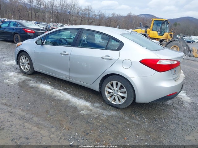 2016 KIA FORTE KNAFX4A61G5460813 Photo 2
