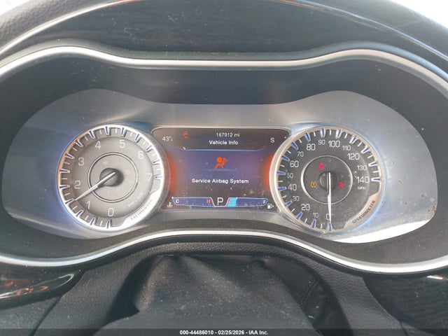 1C3CCCCB3FN577057 Chrysler 200 C