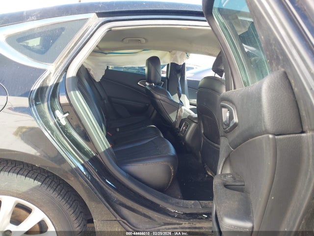 1C3CCCCB3FN577057 Chrysler 200 C