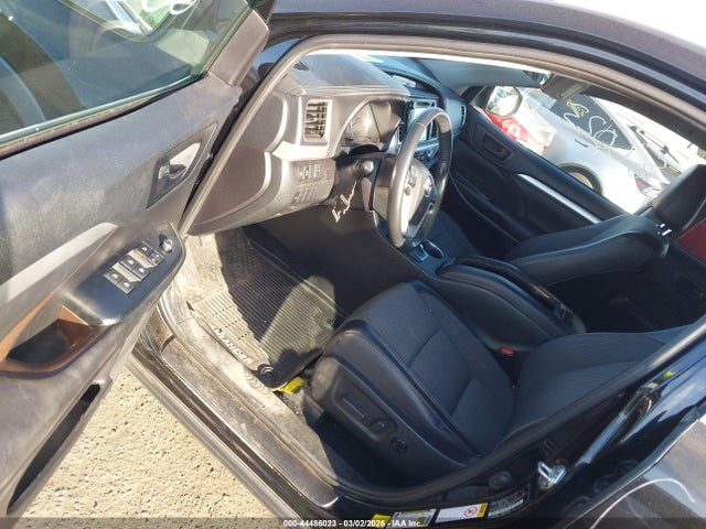 5TDZZRFH8KS302313 Toyota Highlander Le Plus