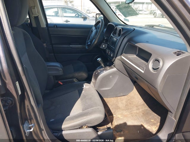 44486118 :رقم المزاد ، 1C4NJPBA6FD219077 vin ، 2015 Jeep Patriot Sport مزاد بيع
