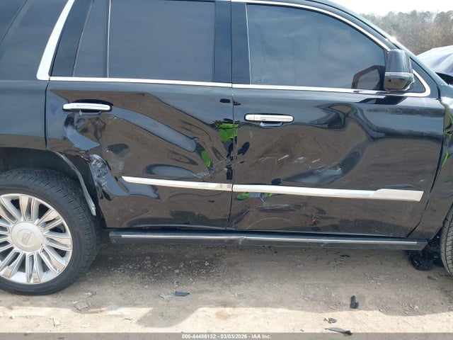 44486132 :رقم المزاد ، 1GYS4DKJ0JR130913 vin ، 2018 Cadillac Escalade Platinum مزاد بيع