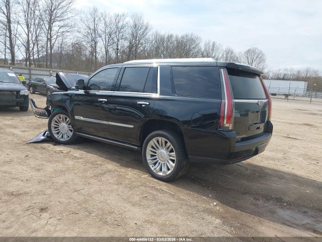 2018 CADILLAC ESCALADE 1GYS4DKJ0JR130913 Photo 2