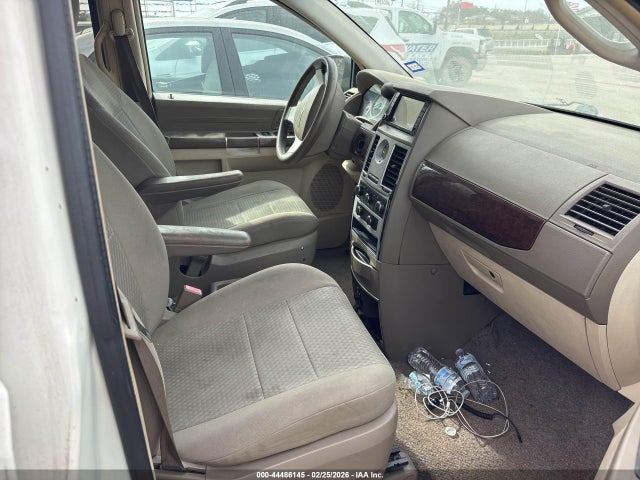 2010 Chrysler Town & Country Lx მანქანა იყიდება აუქციონზე, vin: 2A4RR4DE1AR266445, აუქციონის ნომერი: 44486145