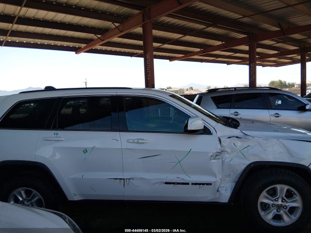 1C4RJEAG4HC752324 Jeep Grand Cherokee Laredo 4x2