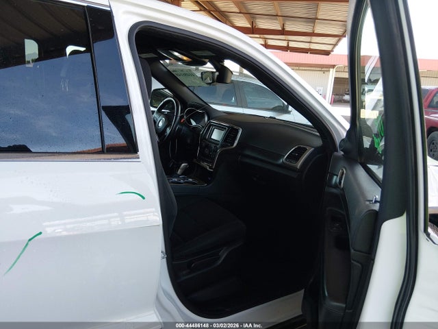 1C4RJEAG4HC752324 Jeep Grand Cherokee Laredo 4x2