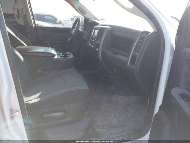 Продажа на аукционе авто 2022 Ram 1500 Classic Tradesman  4x4 5'7 Box, vin: 3C6RR7KG5NG206506, номер лота: 44486152