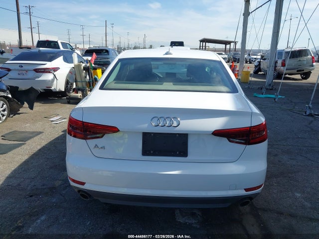 WAUGNAF4XHN062386 Audi A4 2.0t Premium