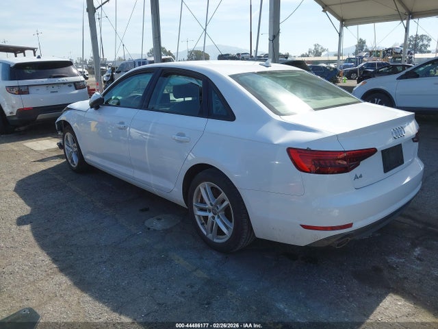 WAUGNAF4XHN062386 Audi A4 2.0t Premium