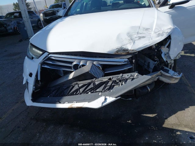 WAUGNAF4XHN062386 Audi A4 2.0t Premium