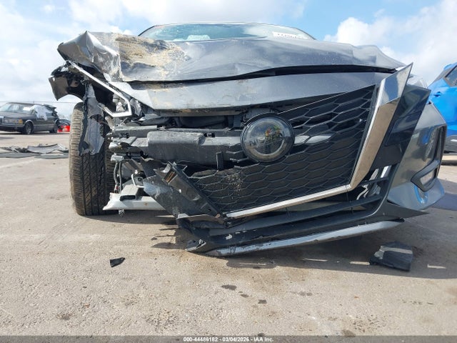 44486182 :رقم المزاد ، 3N1AB8DV2NY294553 vin ، 2022 Nissan Sentra Sr Xtronic Cvt مزاد بيع