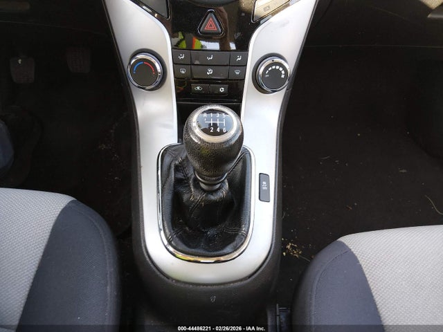 1G1PA5SH5G7176757 Chevrolet Cruze Limited L Manual