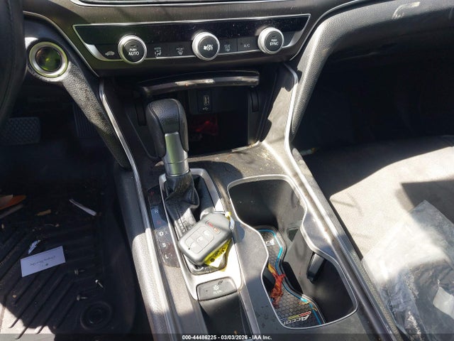 1HGCV1F1XKA032165 Honda ACCORD LX