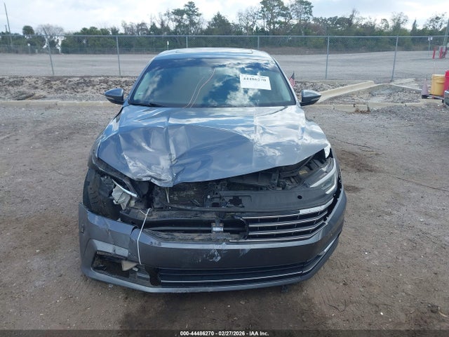 44486270 :رقم المزاد ، 1VWBA7A36JC032391 vin ، 2018 Volkswagen Passat 2.0t Se مزاد بيع