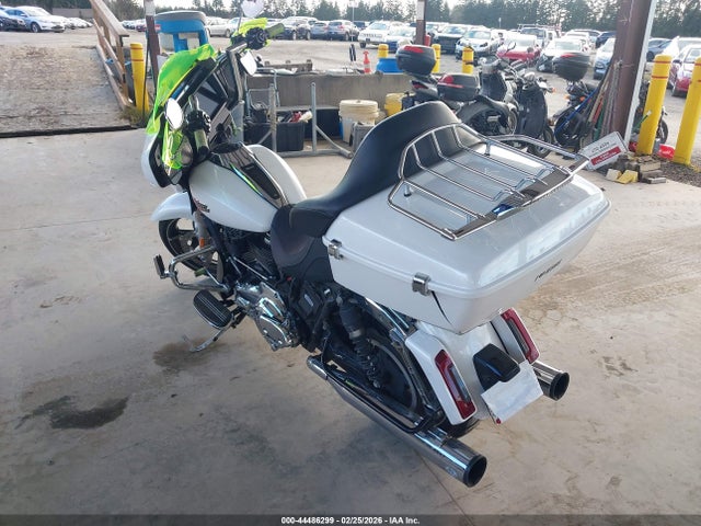 2024 HARLEY-DAVIDSON FLHX 1HD1KB713RB641605 Photo 2