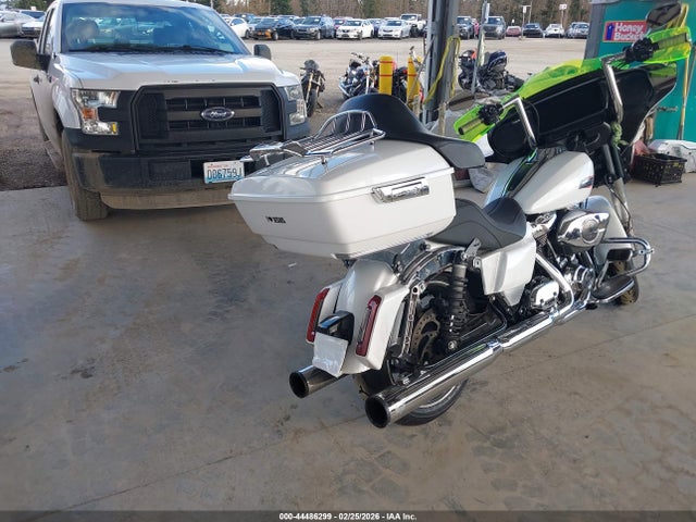 2024 HARLEY-DAVIDSON FLHX 1HD1KB713RB641605 Photo 3