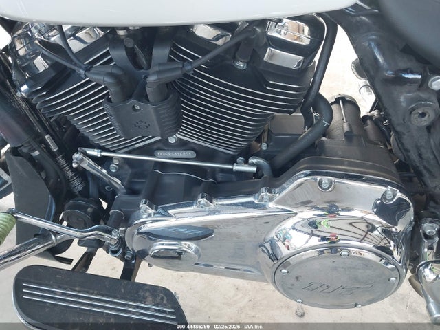 2024 HARLEY-DAVIDSON FLHX 1HD1KB713RB641605 Photo 8