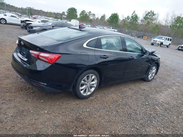 1G1ZD5STXNF111037 Chevrolet Malibu Fwd Lt