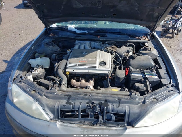 44486329 :رقم المزاد ، JT8BF28G310336858 vin ، 2001 Lexus Es 300 مزاد بيع