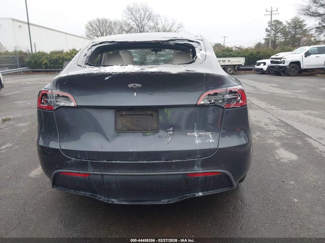 2022 Tesla Model Y Performance Dual Motor All-wheel Drive მანქანა იყიდება აუქციონზე, vin: 7SAYGDEF1NF442025, აუქციონის ნომერი: 44486356