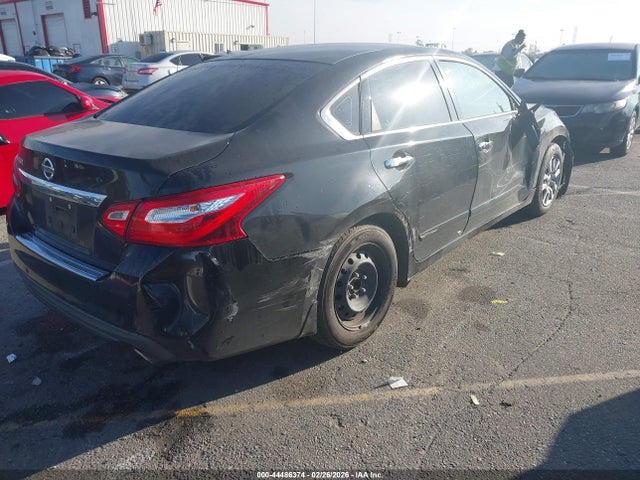 1N4AL3AP3HN305683 Nissan Altima 2.5 S