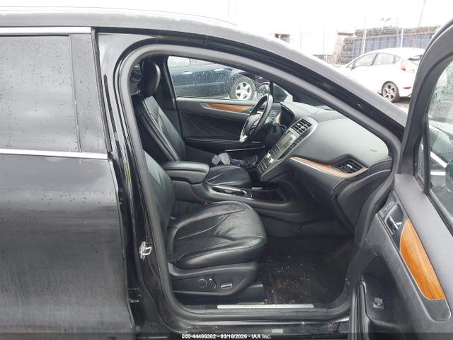 2017 LINCOLN MKC 5LMCJ3D98HUL54916 Photo 4