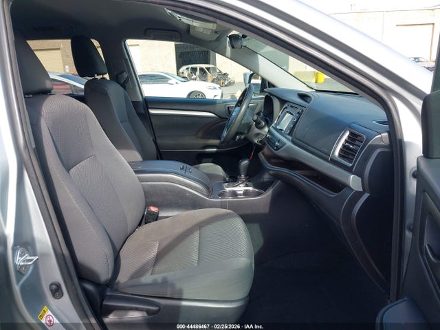 Toyota Highlander Le 2018 5TDZZRFH8JS279159 Image 5